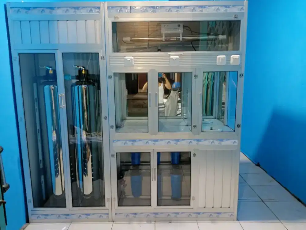 Depot mesin isi ulang galon