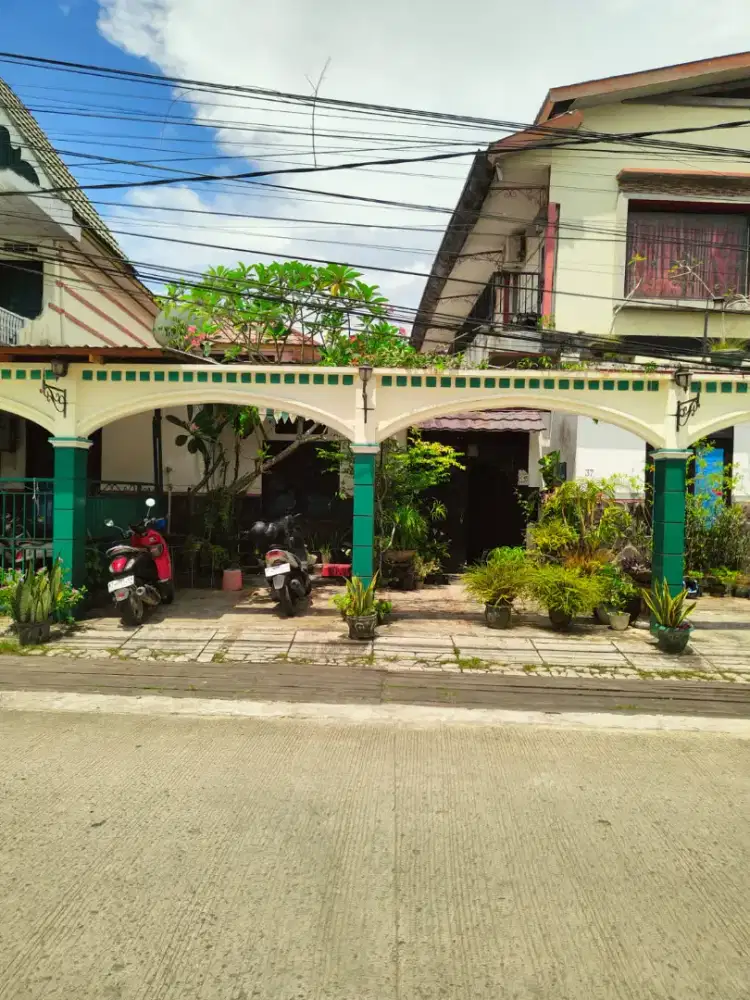 DI JUAL RUMAH KOST LOKASI STRATEGIS INVESTASI MENGUNTUNGKAN