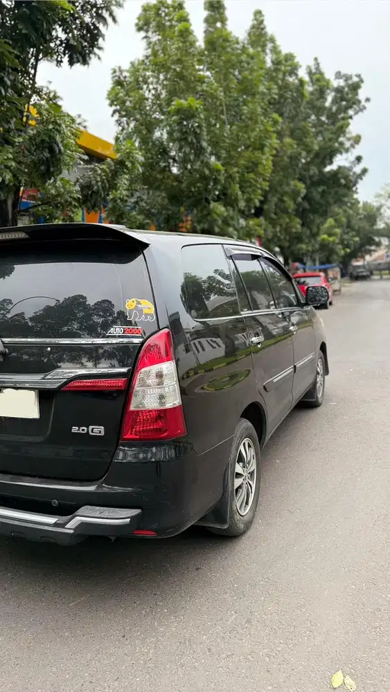 Toyota Kijang Innova 2010 Bensin
