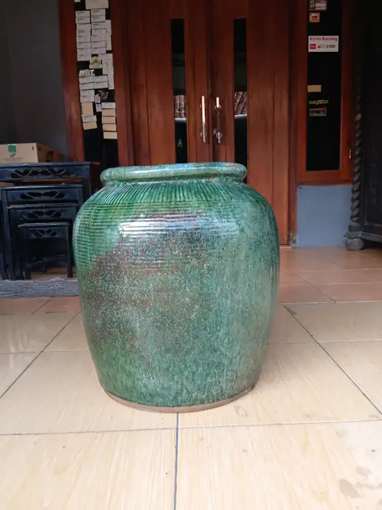 gentong kecap tua warna labu siam oriental era dinasti tang