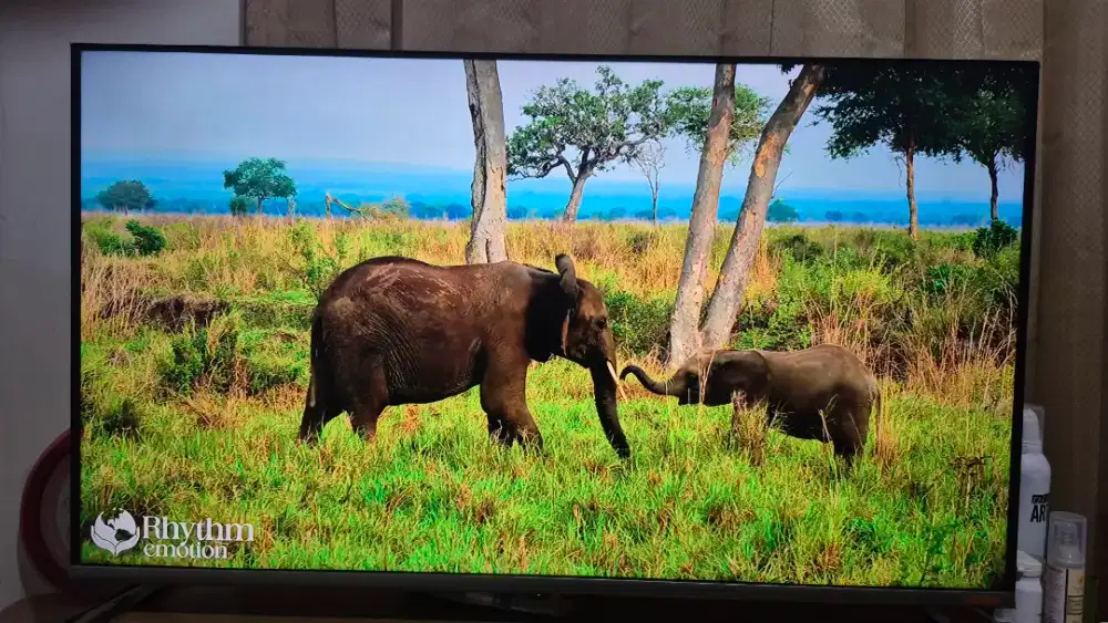 Very Good Condition COOCAA LED Smart TV 40 Android 9.0 Infinity View 