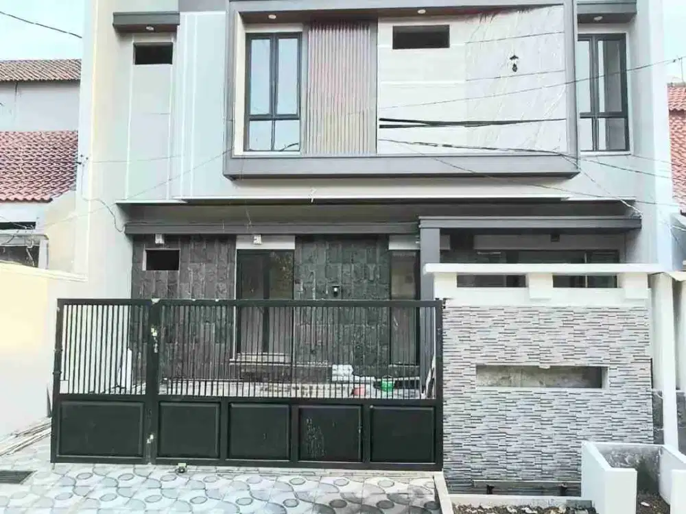 Lebar 10‼️Jual Rumah Baru Gress di Manyar Surabaya dengan Row jalan 3 mobil
