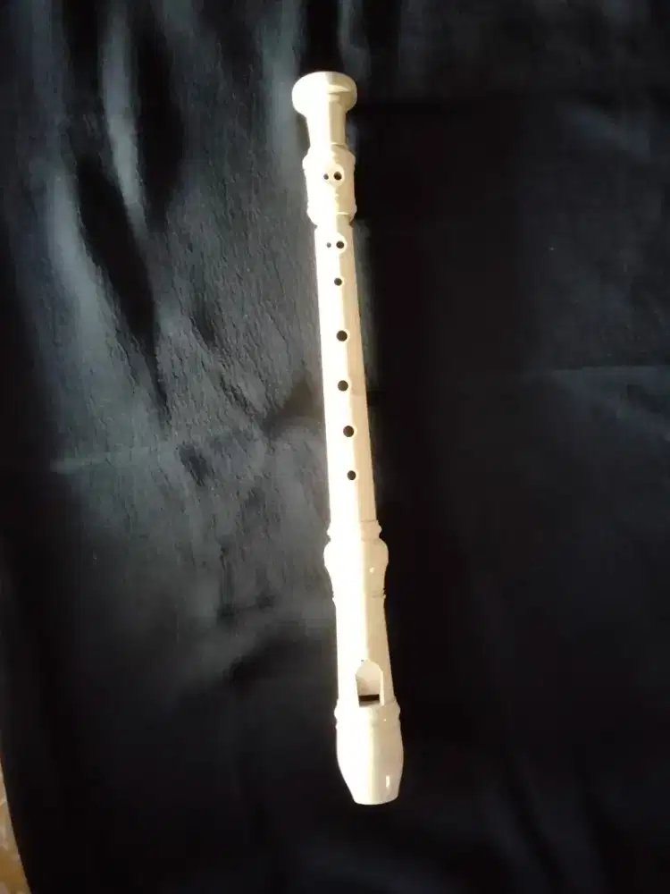 Seruling warna putih