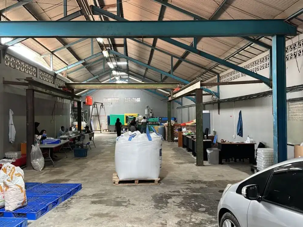 Dijual Gudang Siap Pakai Cocok untuk Usaha Lokasi di Cipagalo Margacinta Bandung