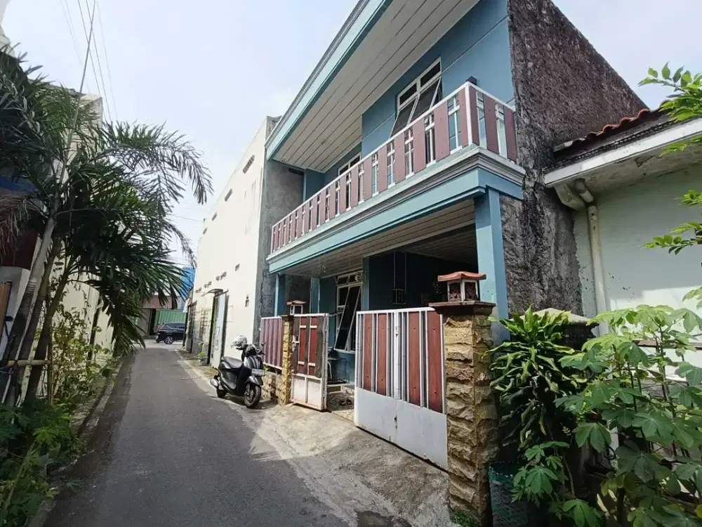 Rumah 2 lantai dijual di Kadipiro Banjarsari Solo kondisi bagus