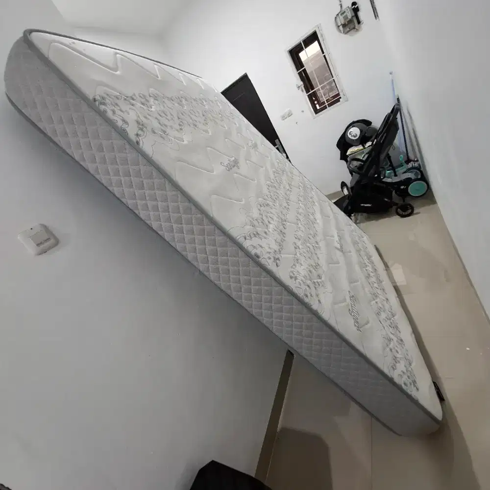 Kasur uniland ukuran 200x160x20cm