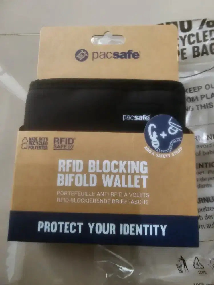 Dompet Pacsafe z100 likenew