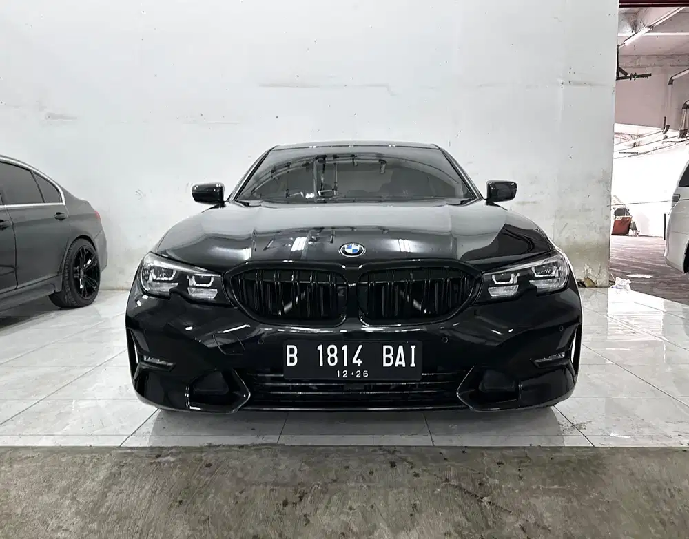 ( 30rb km ) BMW 320i 2021 Full Ori Seperti Baru