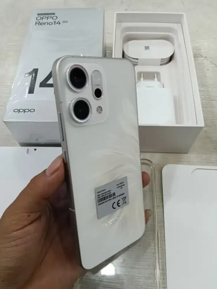 Oppo Reno14 5G 12/256 seken siap pakai