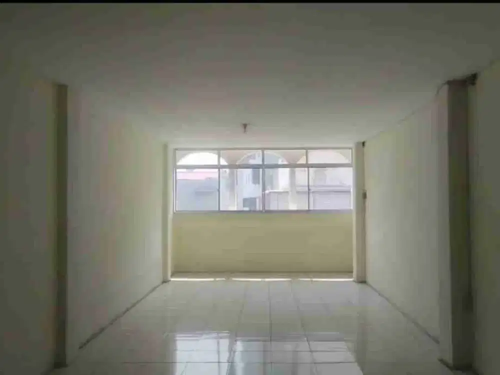 Sewa Ruko 3,5 lantai lokasi amat sangat strategis di duri selatan usaha apa aja pasti untung