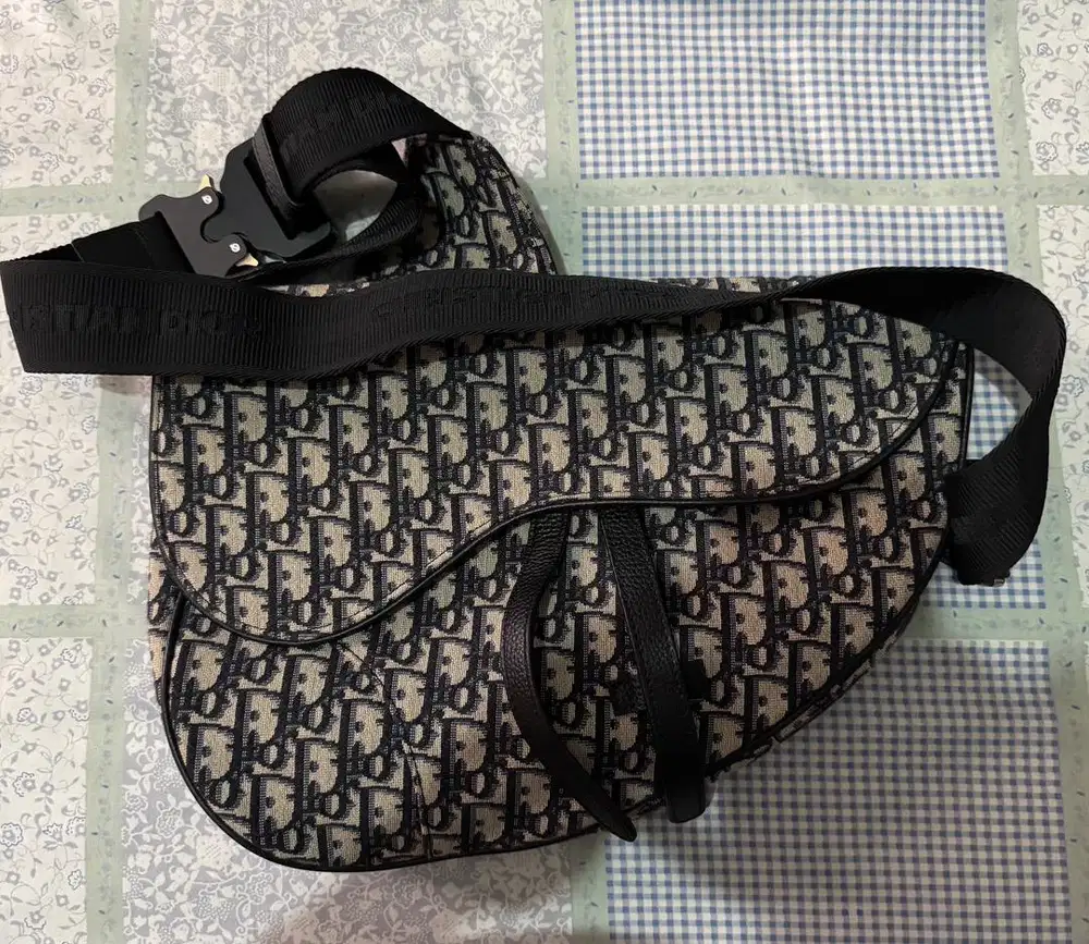 Christian Dior Sadle man