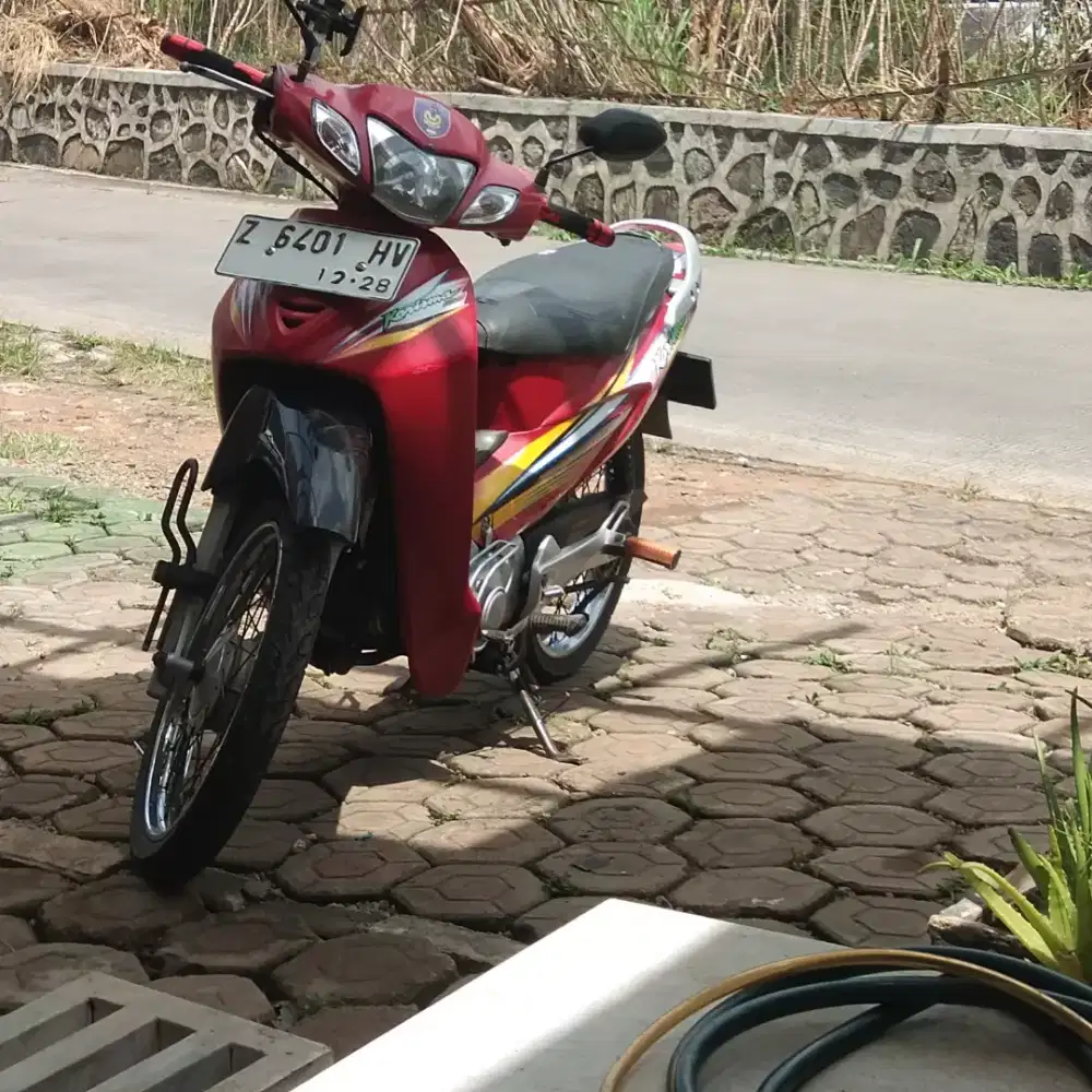 Honda karisma d