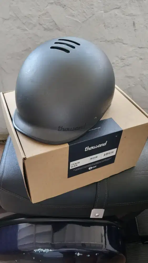 Helm sepeda thousand classic gen1