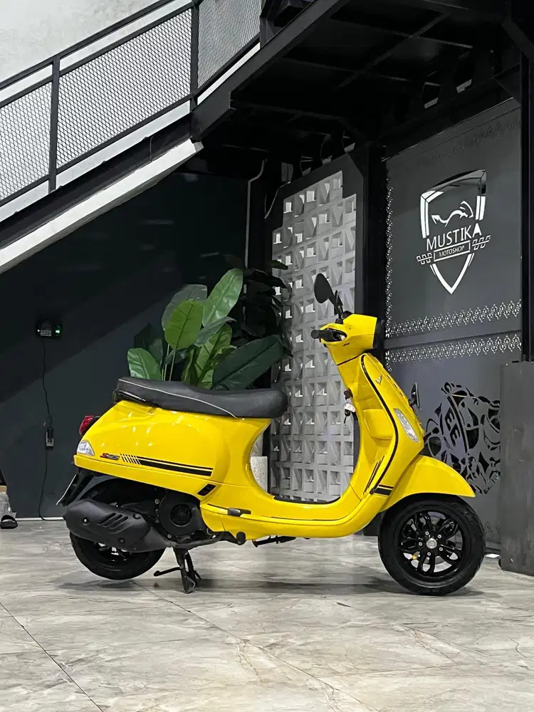 Stok Terbatas!!Vespa S125 iget th 2022 - Ayu Mustika