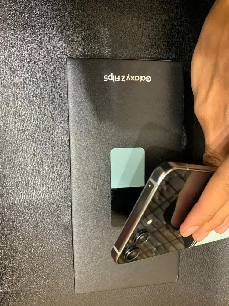 samsung z flip 5 ram 8/256gb mulus perfek