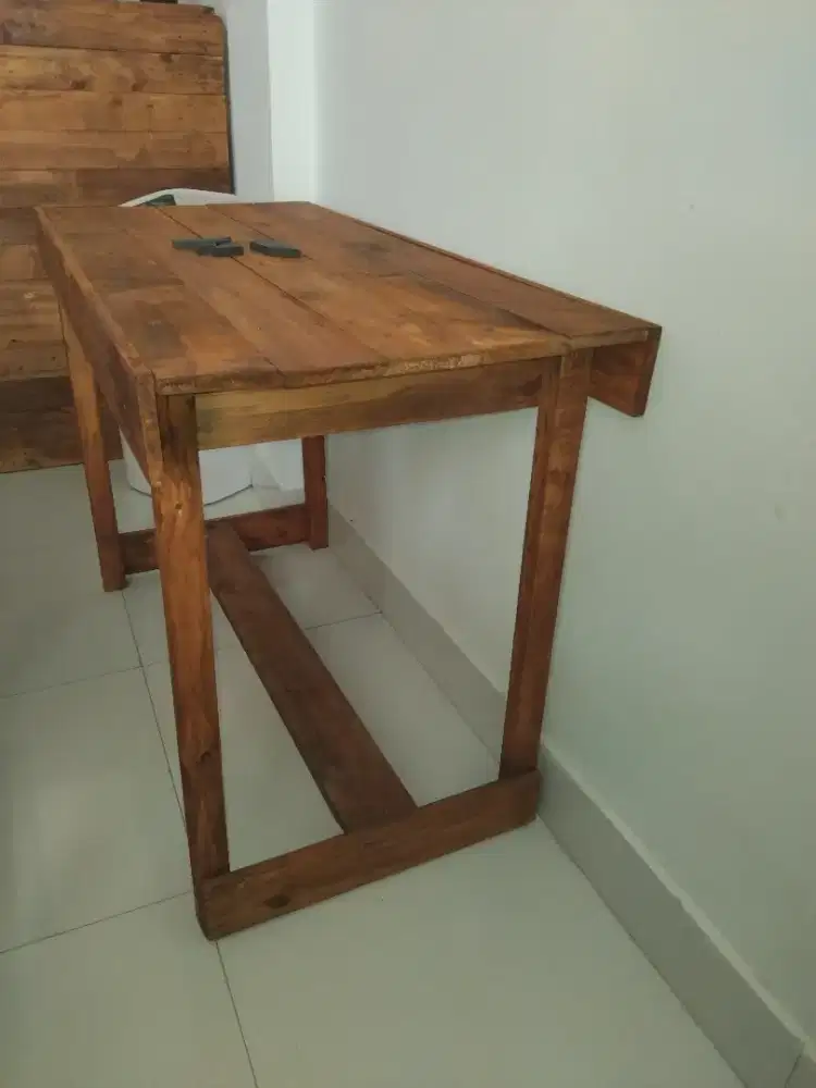 Wooden strong table