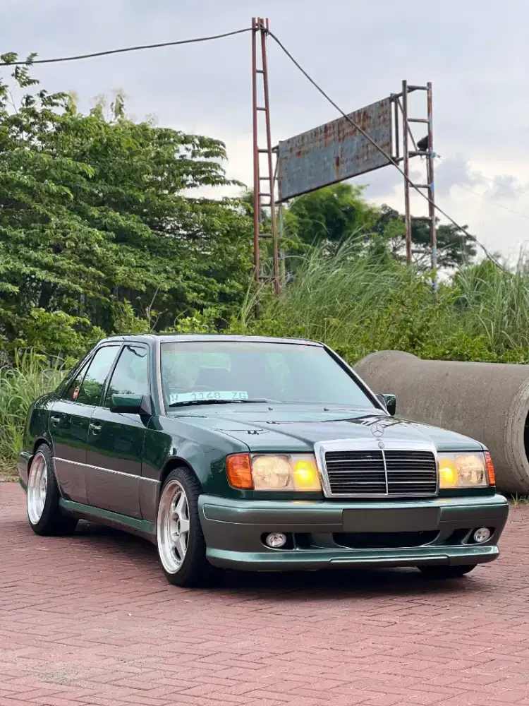 Di jual Mercedes Benz E300 Full mods Istimewa