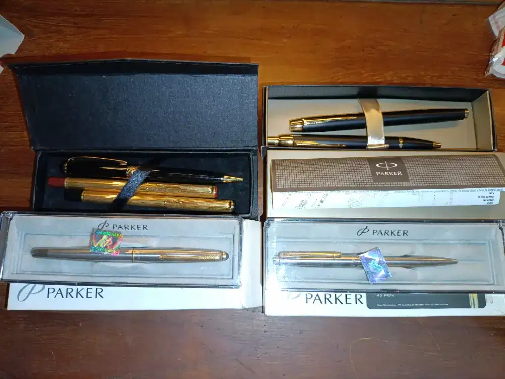 4 Box Bolpoint Vintage Parker