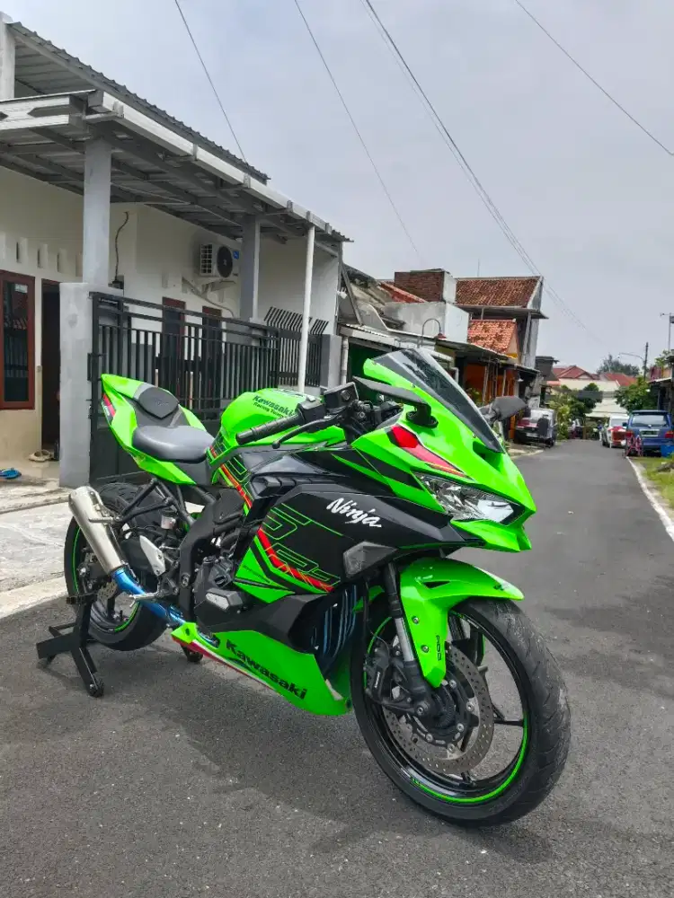 ZX25 RR ABS QS LIKE NEW