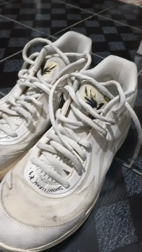 sepatu basket puma mb 02