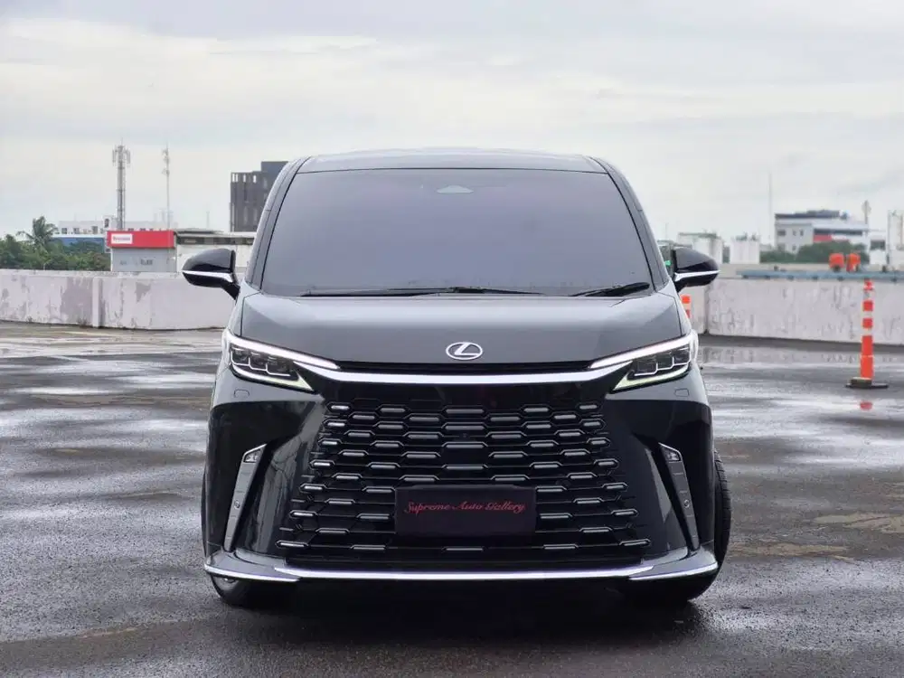 Lexus LM350H Hybrid VIP AT 2023