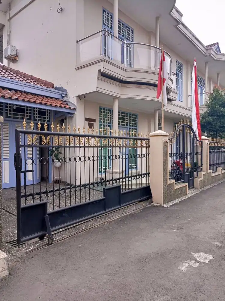 DIJUAL RUMAH MEWAH DI CISARANTEN KULON - ARCAMANIK. BANDUNG