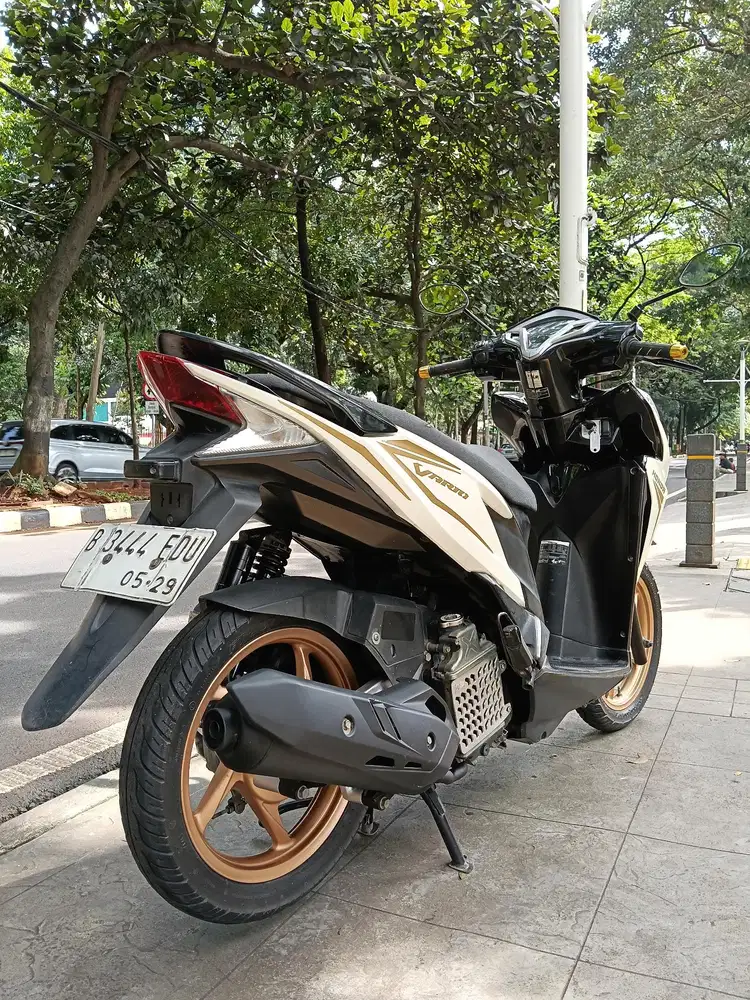 DIJUAL CASH HONDA VARIO KZR 125 CBS THN 2014 PJK OFF 1X SIAP PAKAI