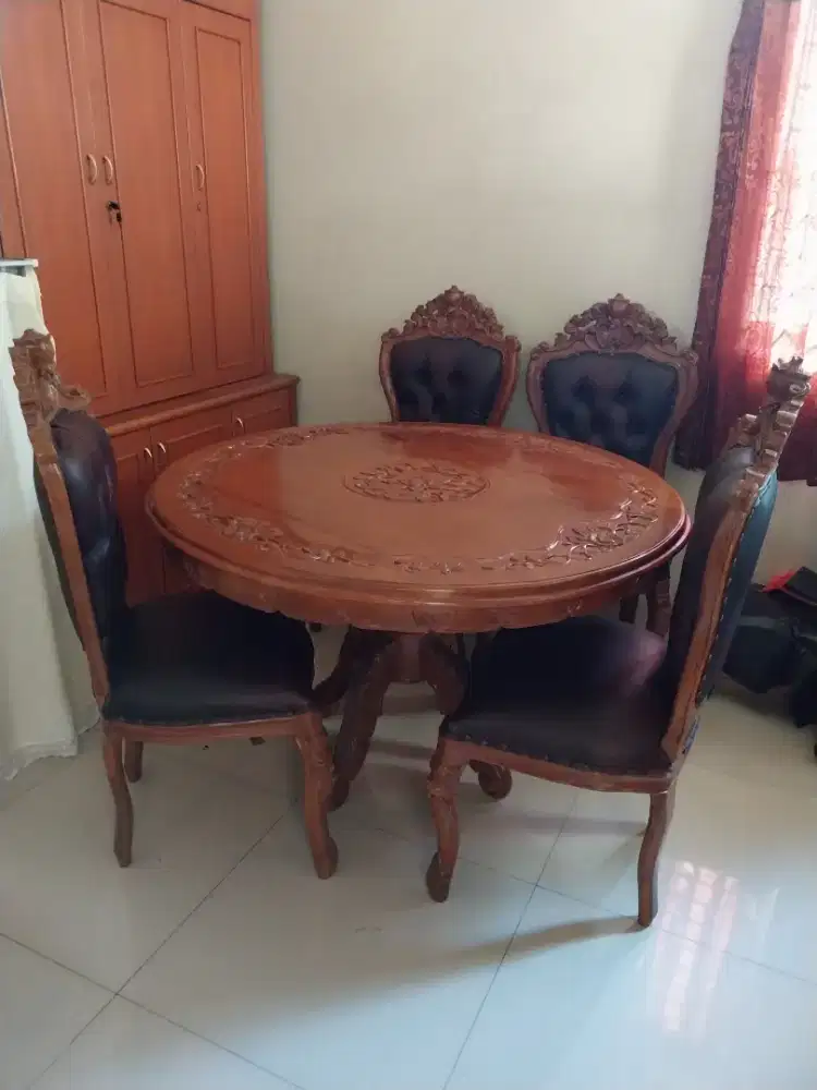 1 Set Meja Makan Jati Solid Bundar