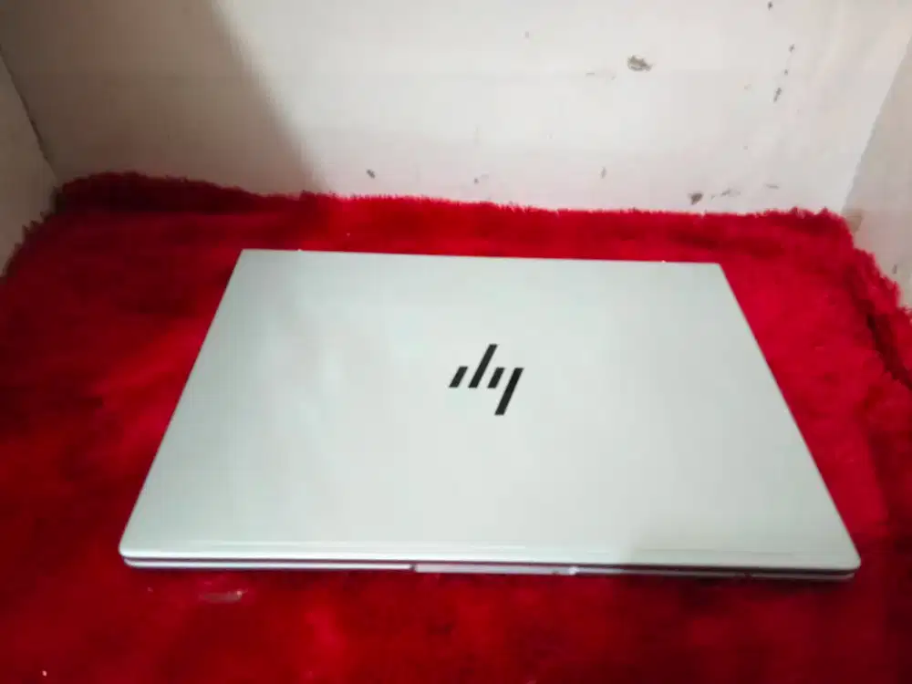 Laptop high HP Elitebook 8 G1i/Intel core ultra 5-235u/RAM 16 SSD256gb