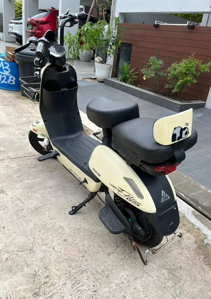 Sepeda listrik mulus