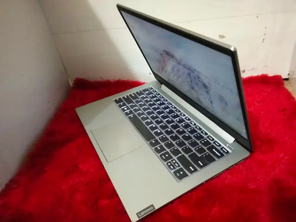 Lenovo ip s340/AMD RYZEN 5-3500u/RAM 8gb/SSD512gb/vga AMD radeon Vega8