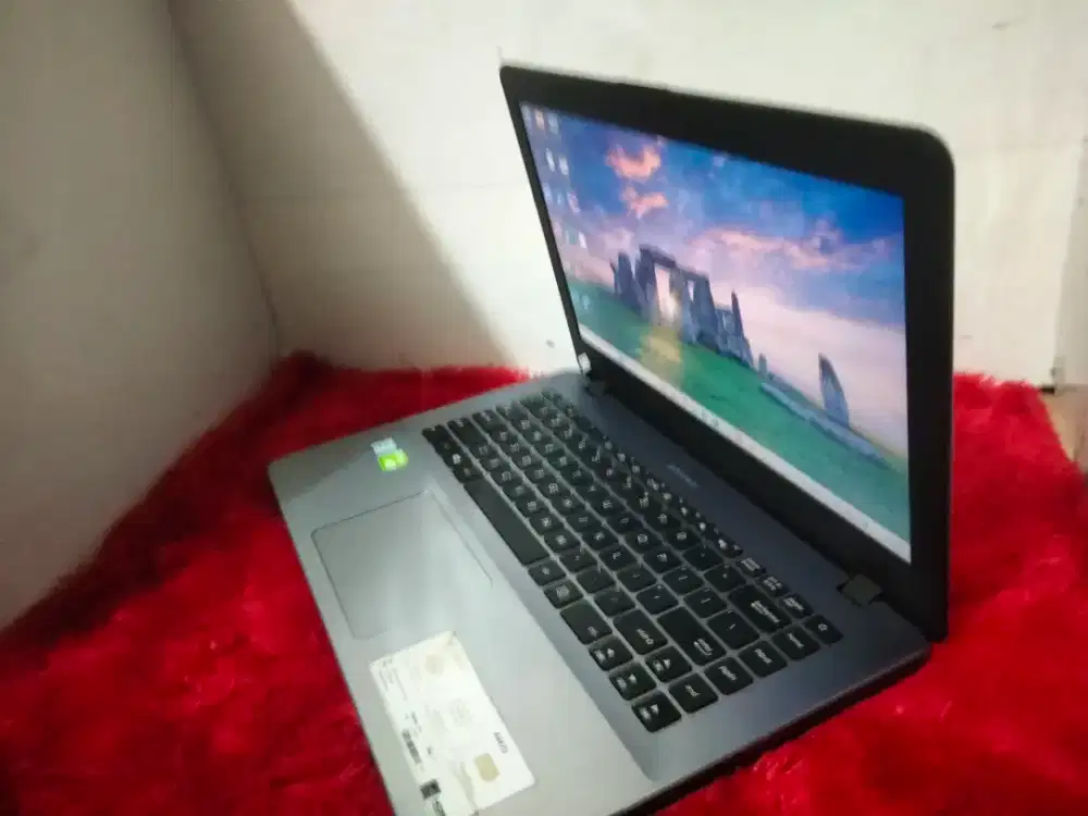 Asus X442UR/core i5-8550u/RAM8GB/SSD128gb+hdd500gb/VGA Nvidia 940mx