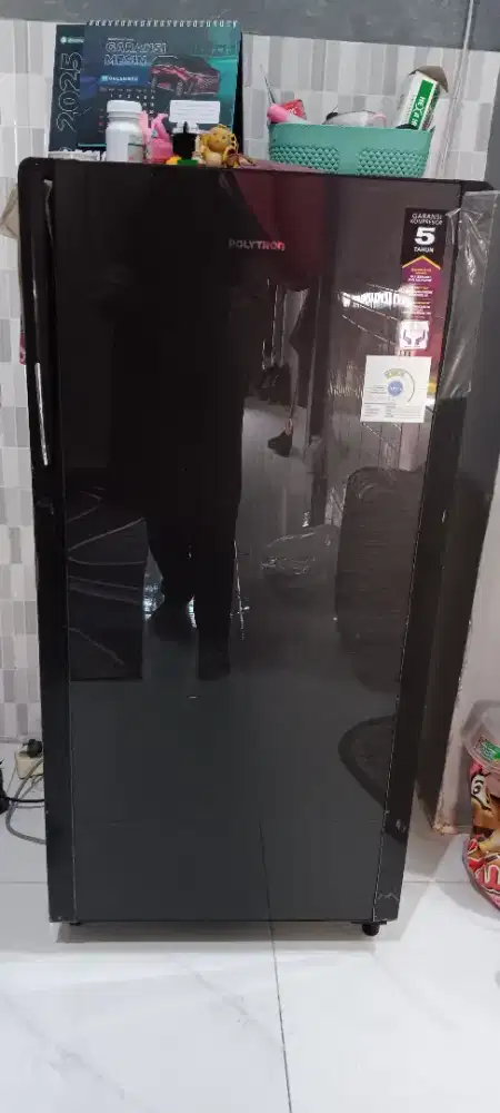 Dijual murah kulkas Polytron