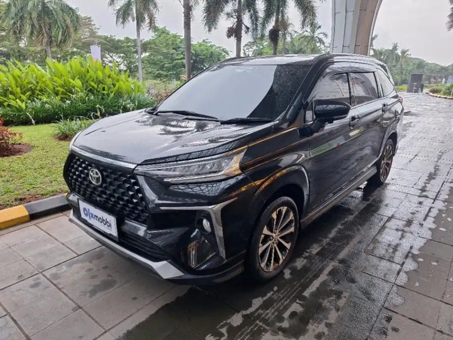 LOW DP Toyota Avanza 1.5 Veloz Q Bensin-AT 2022 4BY