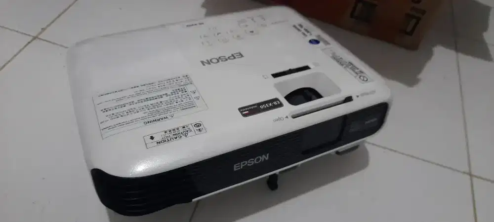 Di jual proyektor Epaon CB S04