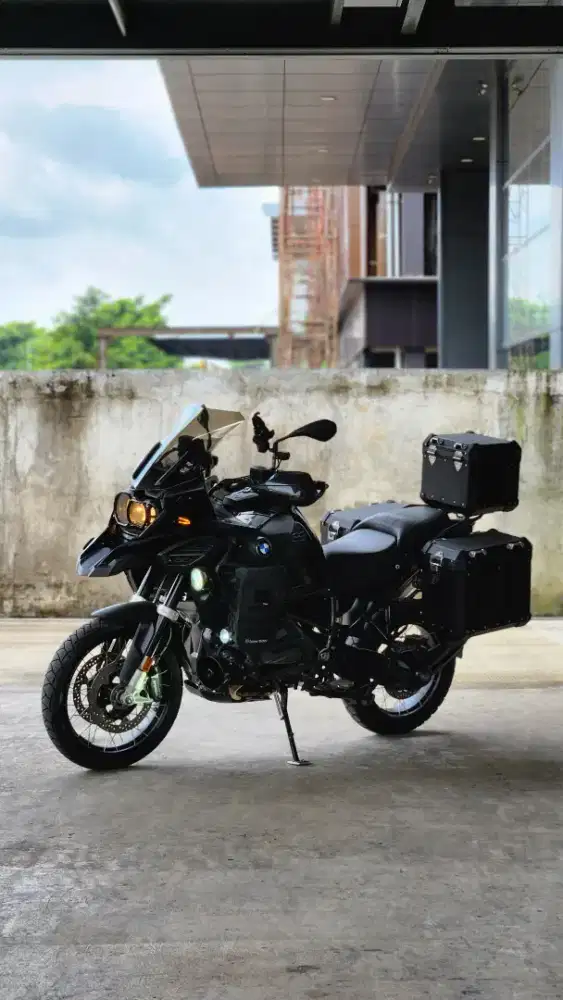BMW GS R1250 2022 Triple Black
