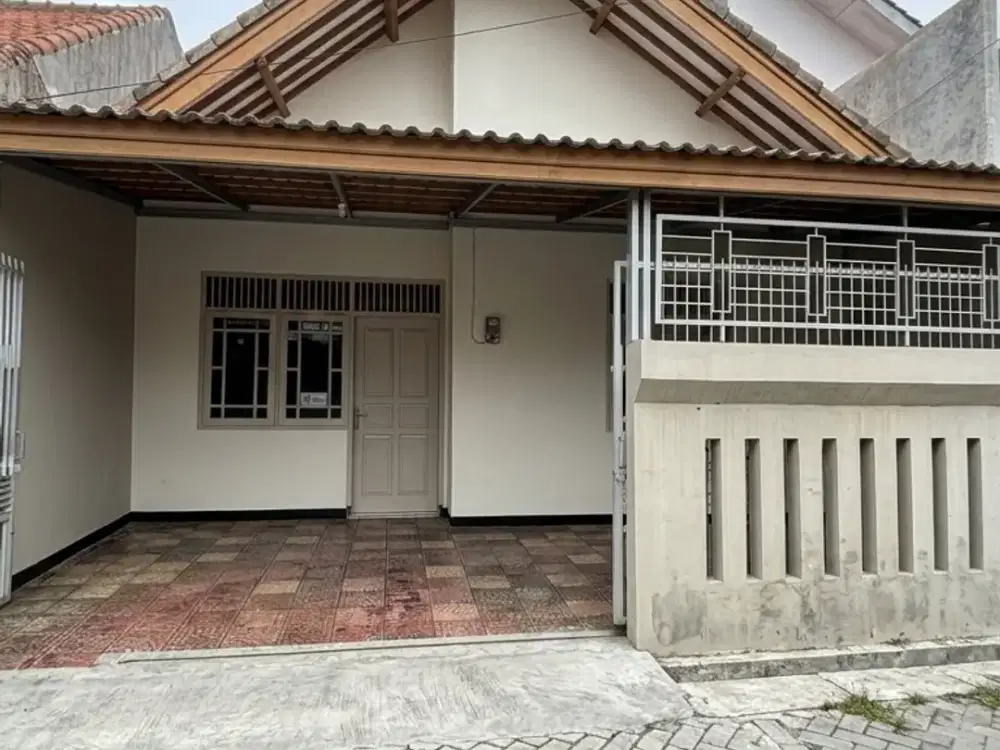 Dijual rumah dekat Mall Citraland dan Simpang Lima Semarang