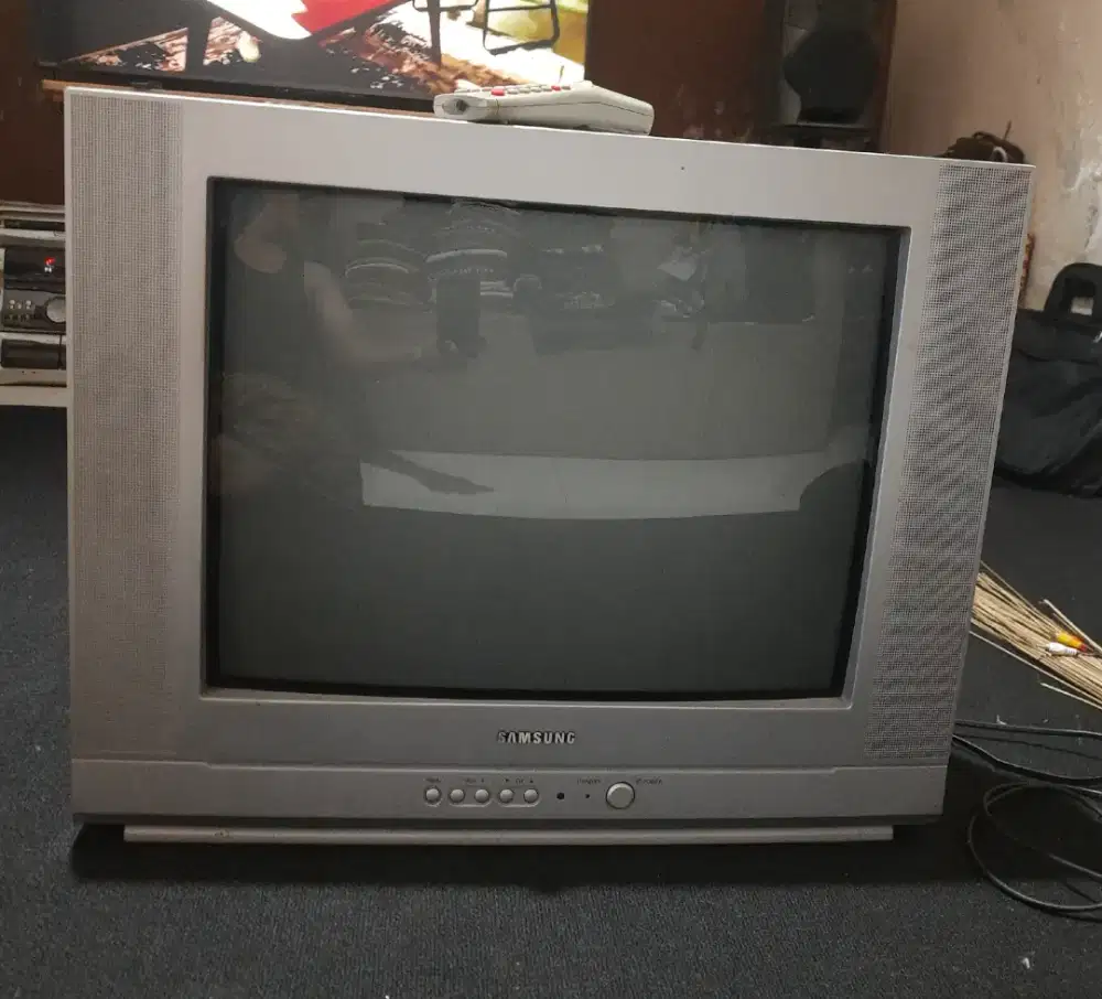 Televisi tabung Samsung 20 inch
