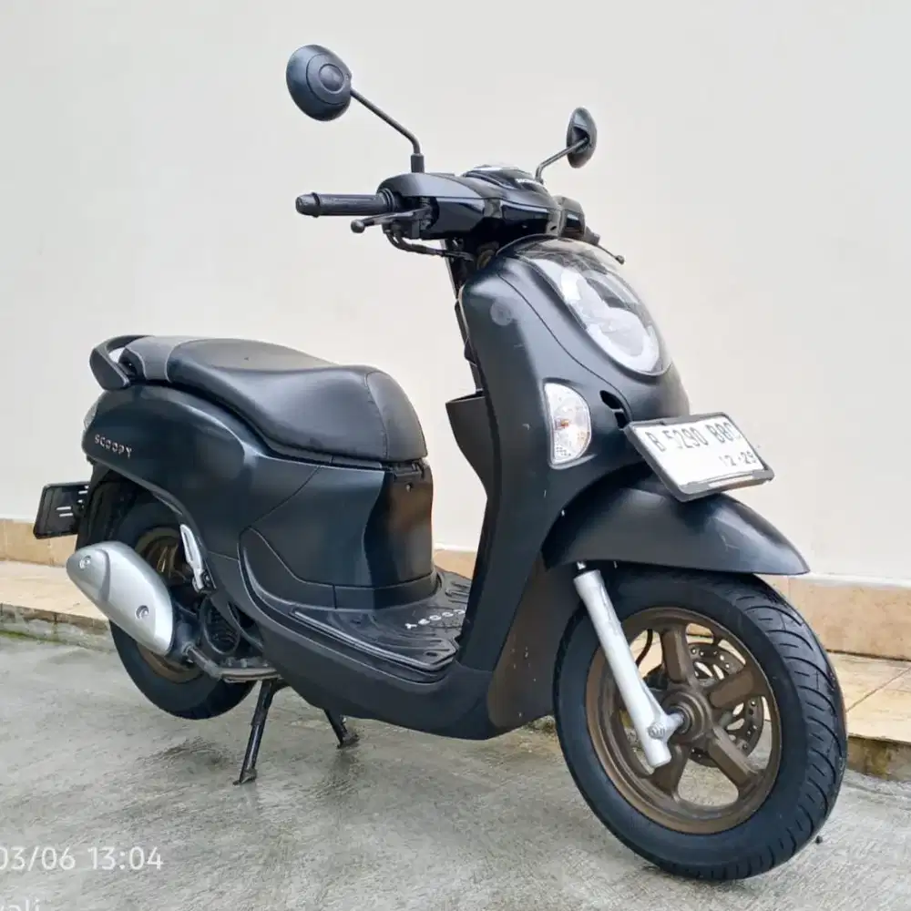 HONDA NEW SCOOPY PRESTIGE TAHUN 2924 CASH / KREDIT MURAH DP MULAI 500