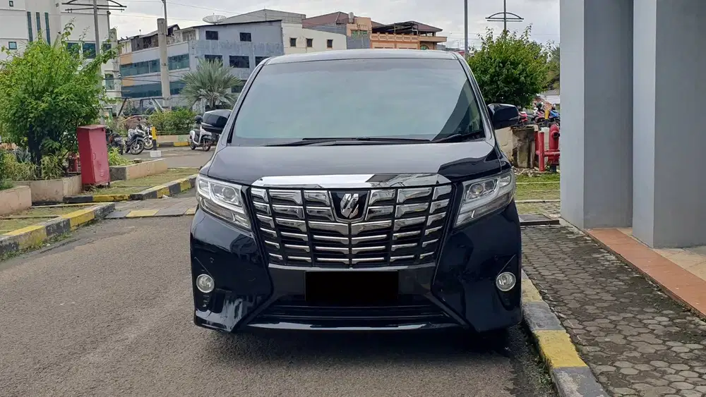 Toyota Alphard 2.5 X Captain Seat AT Hitam 2015 Captain Seat Record