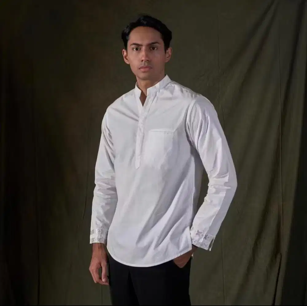 Mandalas kemeja koko XL