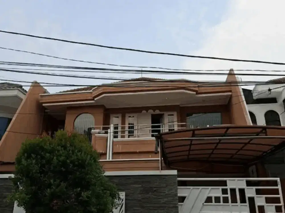 Rumah Bagus 2 Lantai Di Perum Green Garden Jakbar