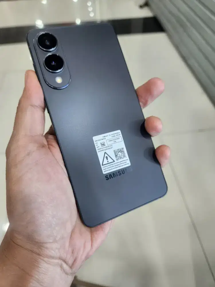 Samsung s25 edge 12/256 resmi Indonesia kondisi like New tanpa minus