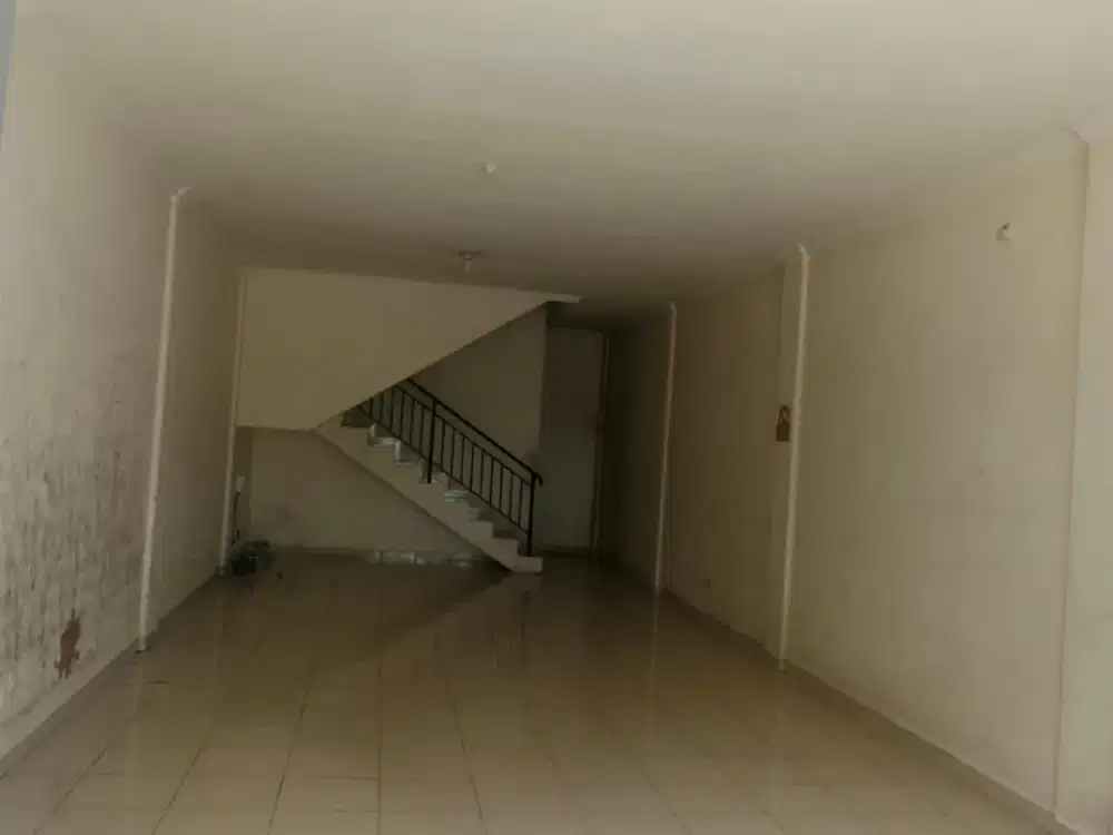 Ruko 2 Lantai Siap Pakai Harga 1,5 M Nego
