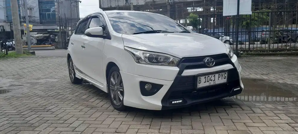 ISTIMEWA! TOYOTA YARIS 1.5 TRD S 2015, LOW KM, HRG MURMER!