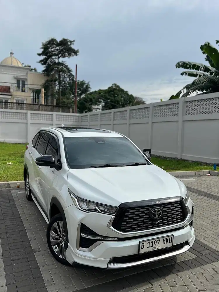 Toyota Zenix Q Hybrid Modelista TSS Matic 2023 Putih