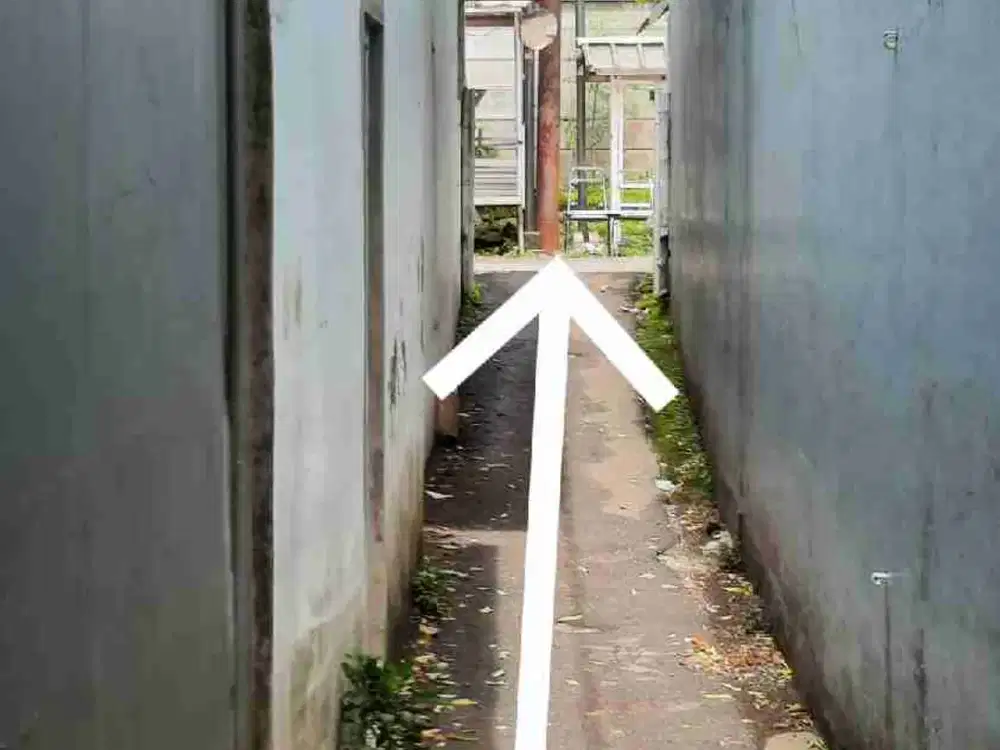 Rumah lama sgt strategis di Jatipadang Pejaten Jaksel 184mtr 950jt