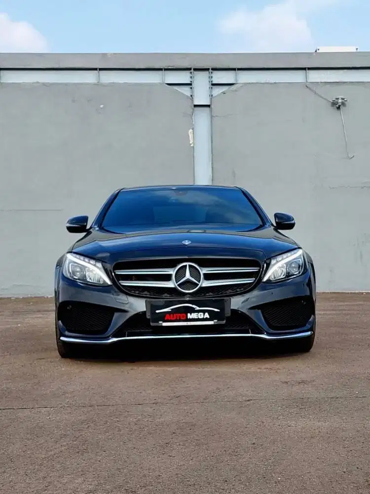 Mercedes Benz Mercy C 200 C200  ( W205 ) AMG 2017 Black on Black