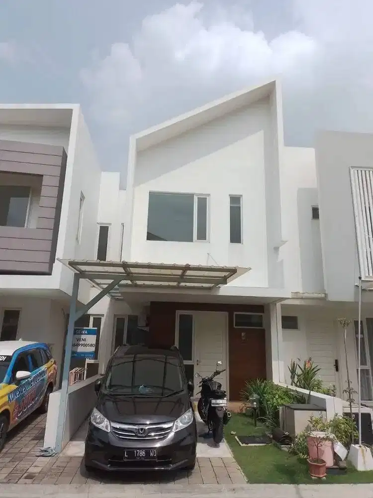 Dijual Turun Harga Rumah Dian Istana Oasia Surabaya Barat