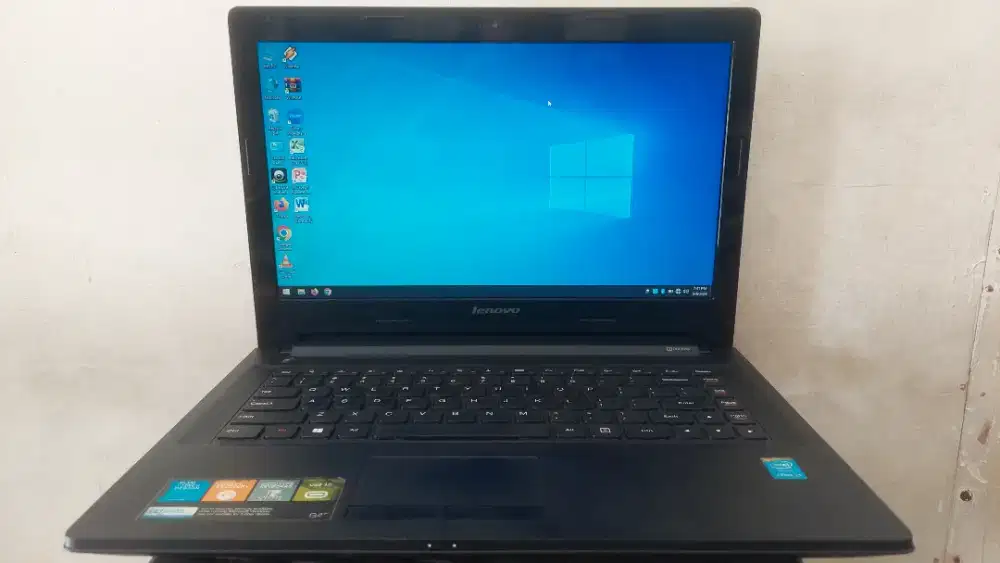 JUAL LAPTOP LENOVO G40-70 INTEL CORE I3-4030U RAM4GB HDD500GB